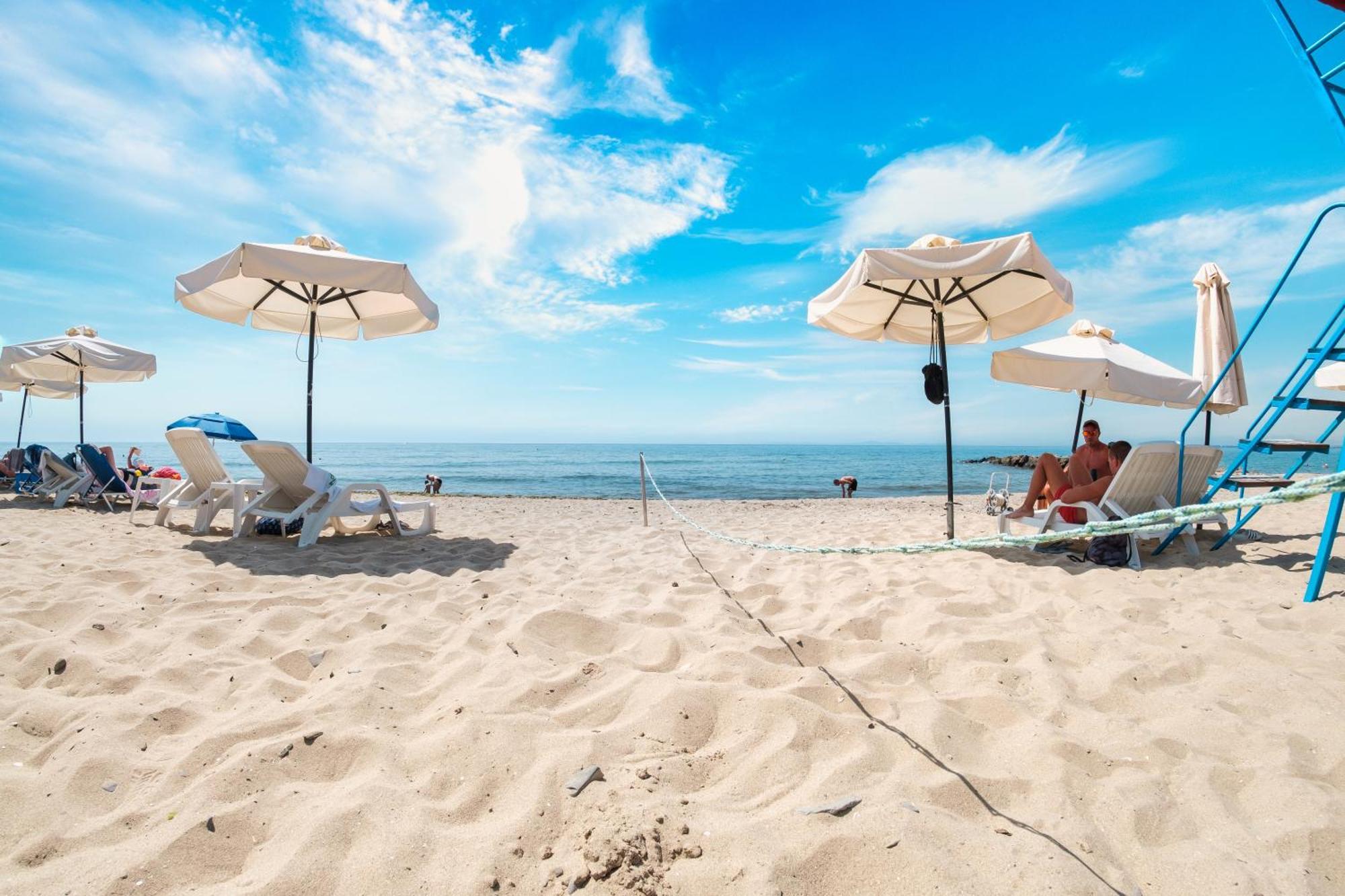 Privilege Fort Beach Apartments Sveti Vlas Buitenkant foto