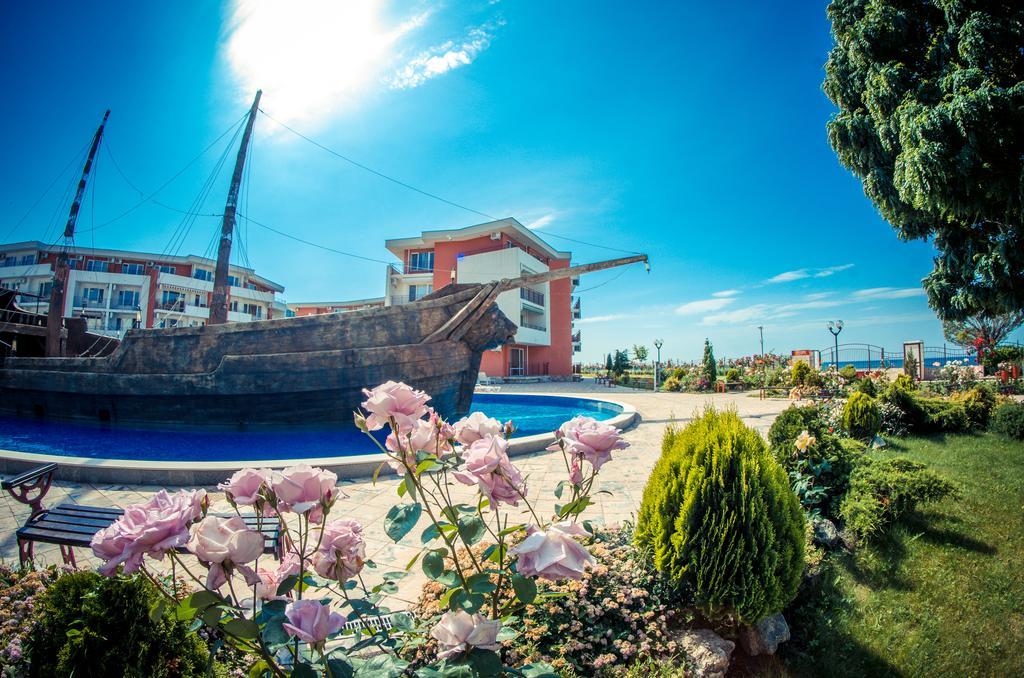Privilege Fort Beach Apartments Sveti Vlas Buitenkant foto