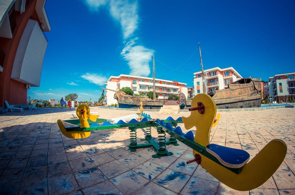 Privilege Fort Beach Apartments Sveti Vlas Buitenkant foto