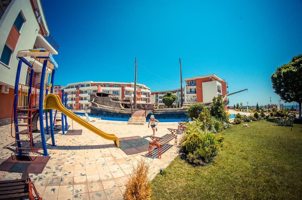 Privilege Fort Beach Apartments Sveti Vlas Buitenkant foto
